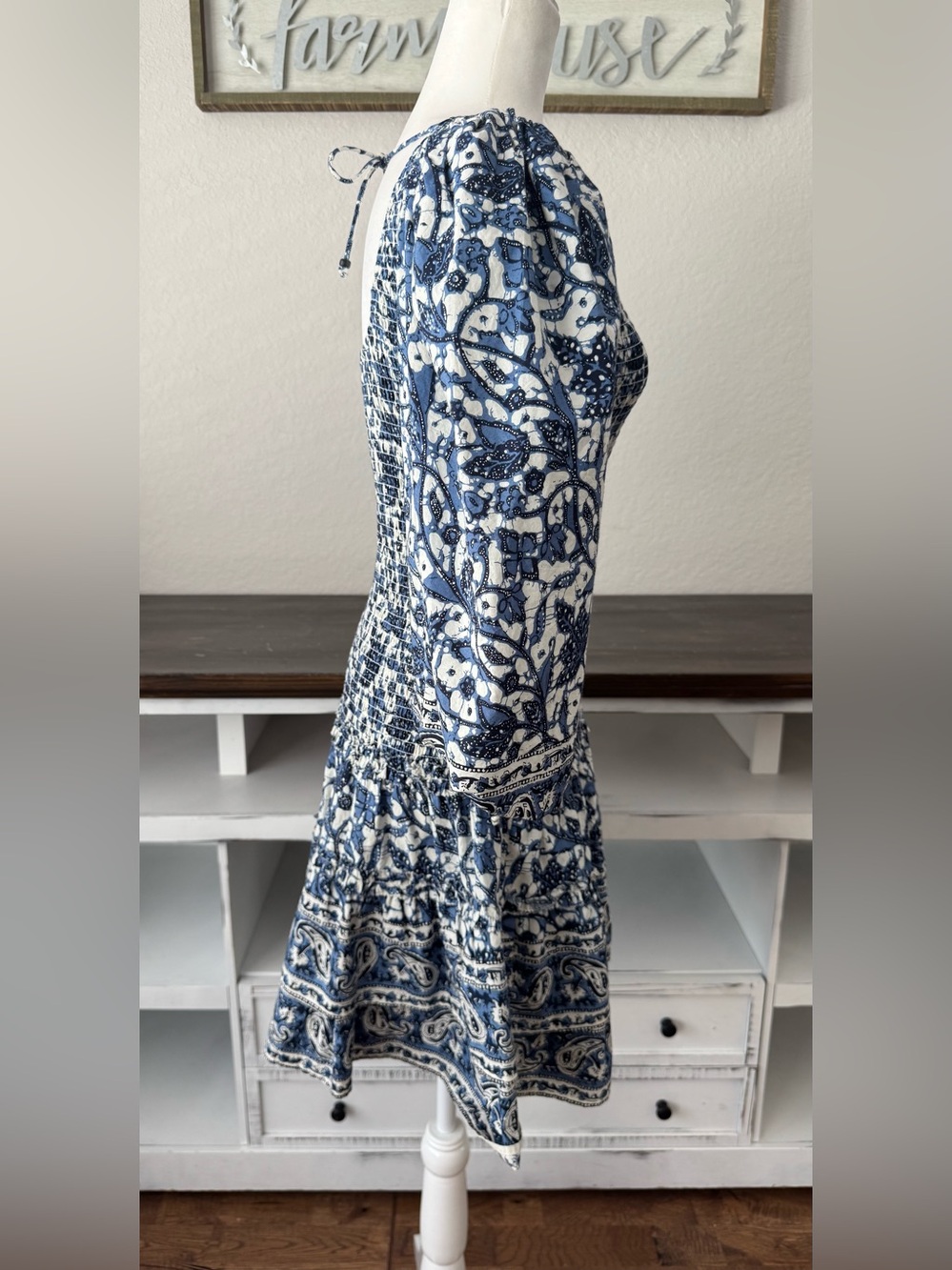 Love The Label Anthropologie Mabel Blue Smocked Floral Mini Dress Size M C - Picture 4 of 10